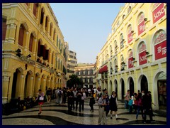 Largo do Senado pedestrian street with colourful colonial buildings.